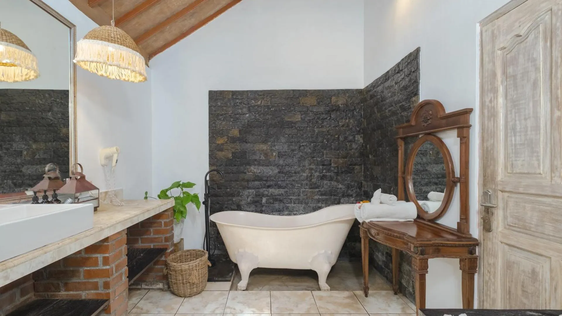The Ocean Luxury Villas Resort Seminyak
