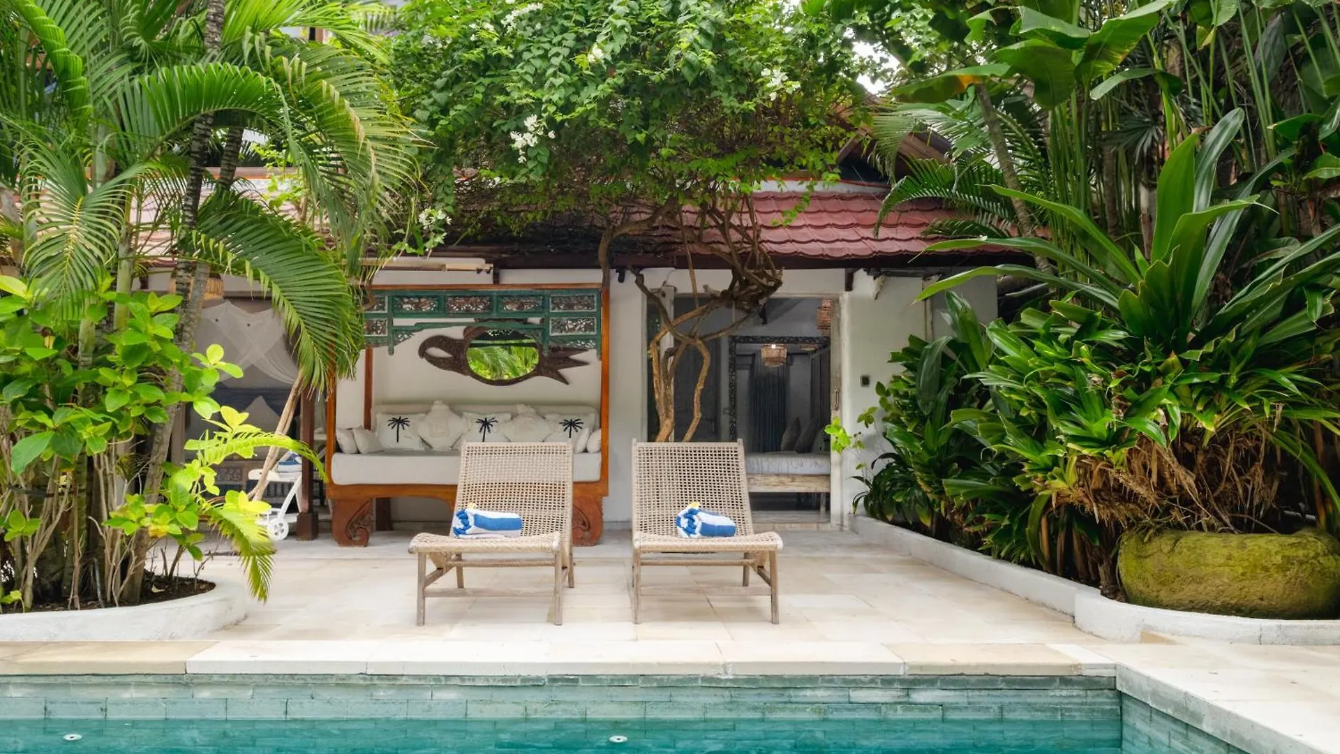 The Ocean Luxury Villas Resort Seminyak Indonesien
