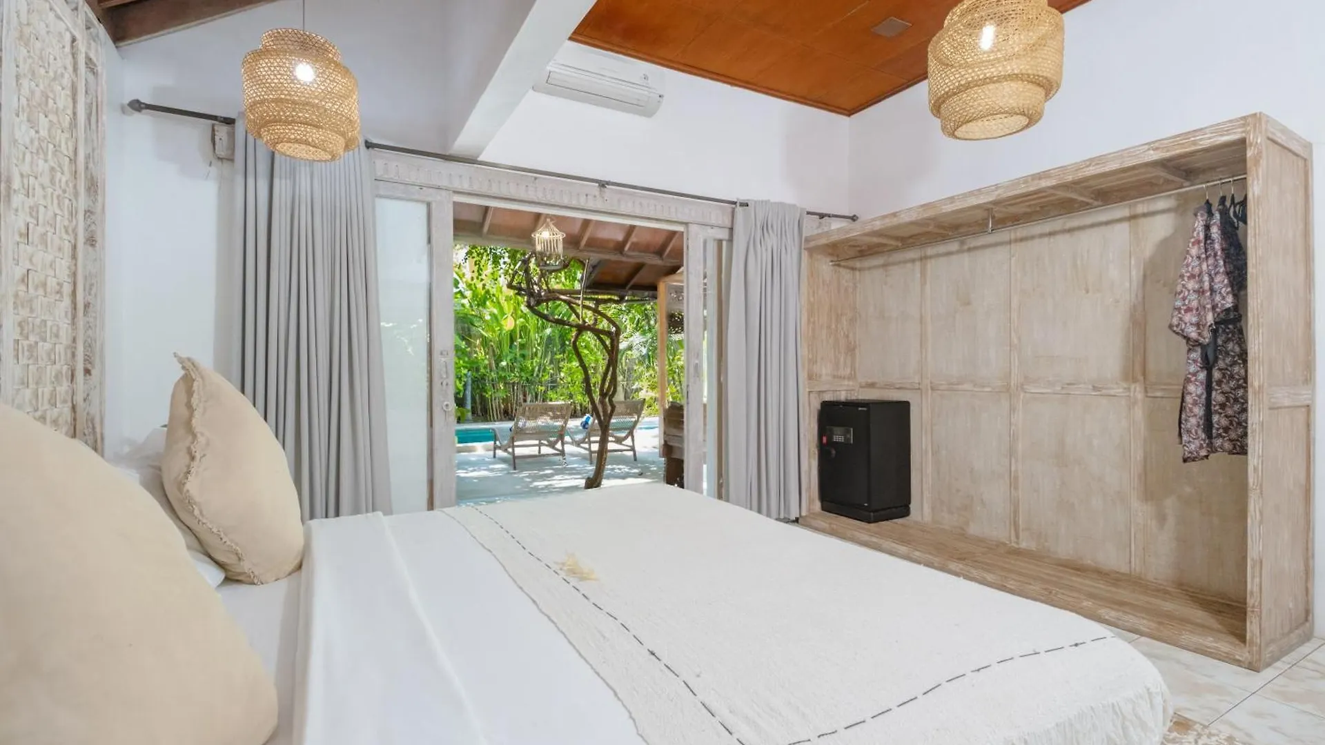 The Ocean Luxury Villas Resort 0*, Seminyak (Bali) Indonesia